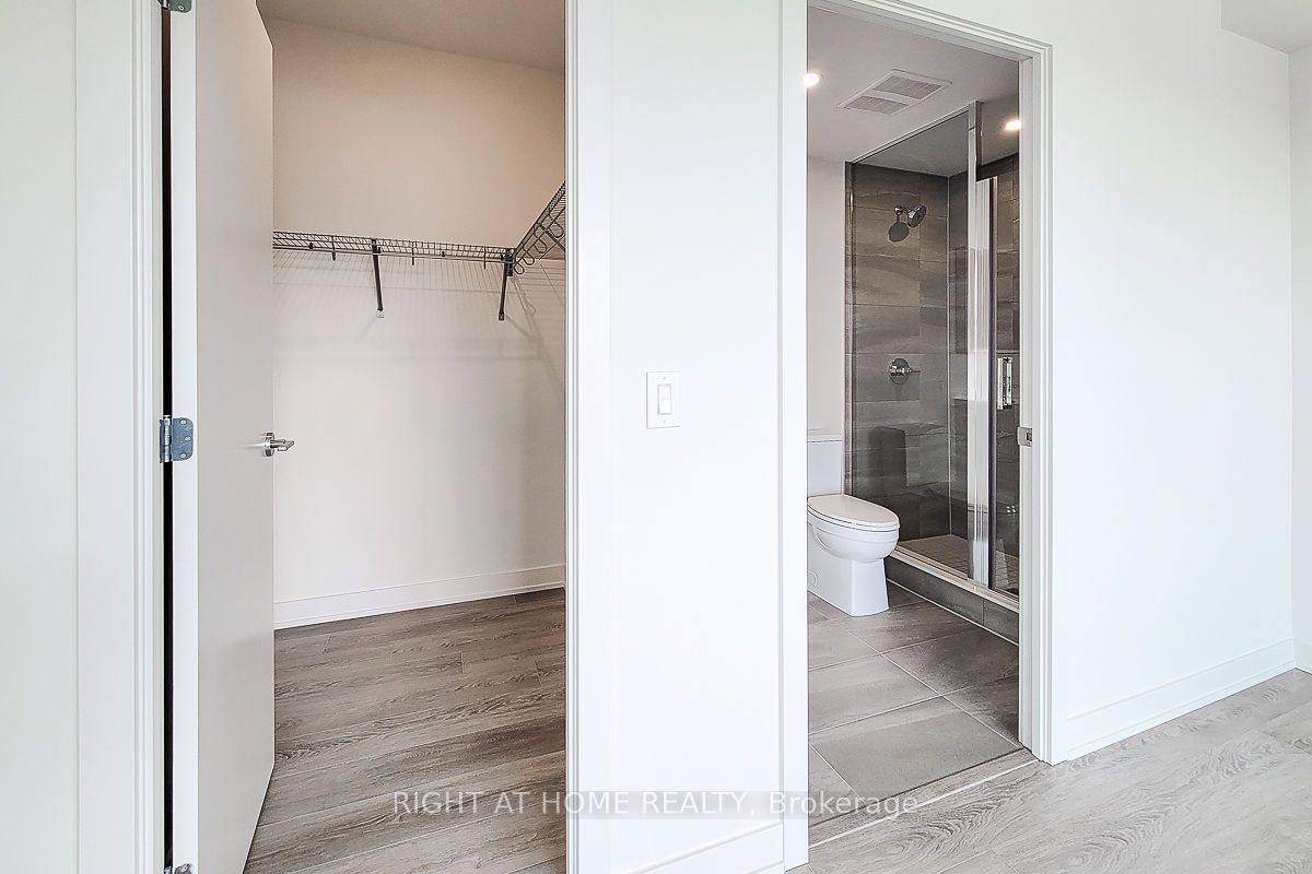 212 King William St, unit 817 for rent - image #12