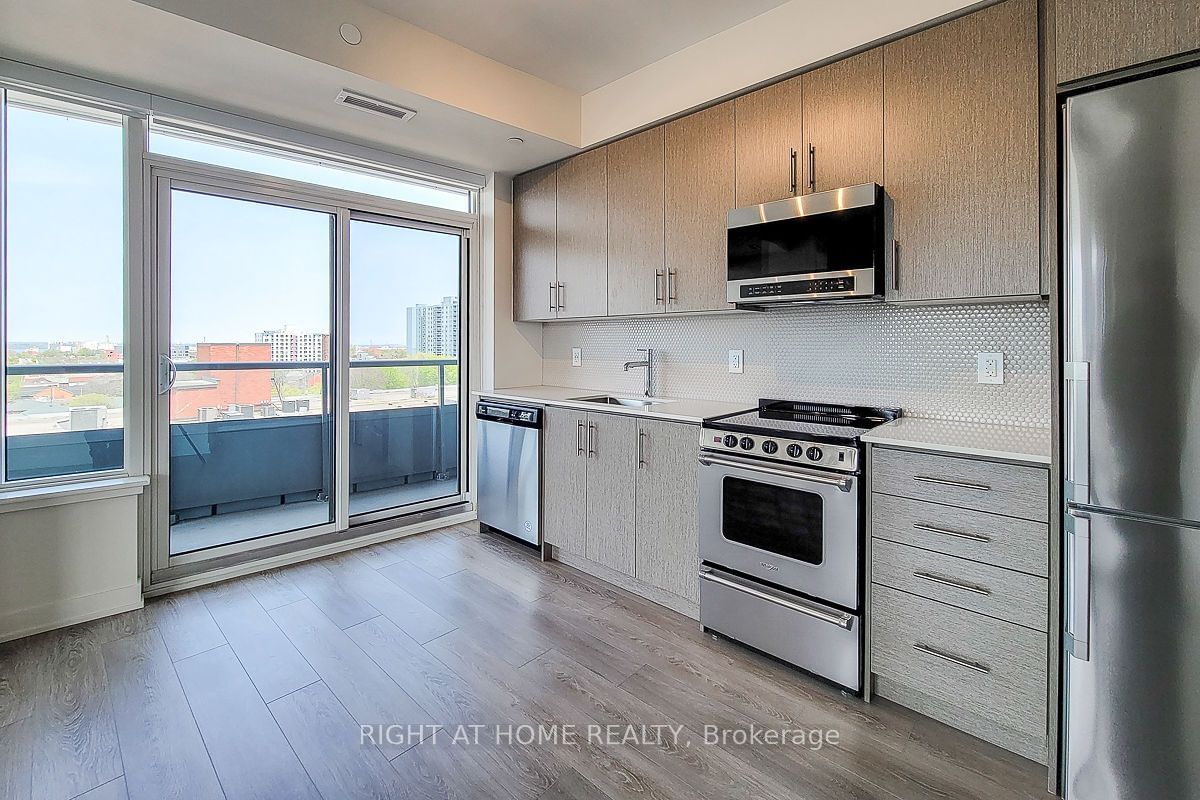 212 King William St, unit 817 for rent - image #6