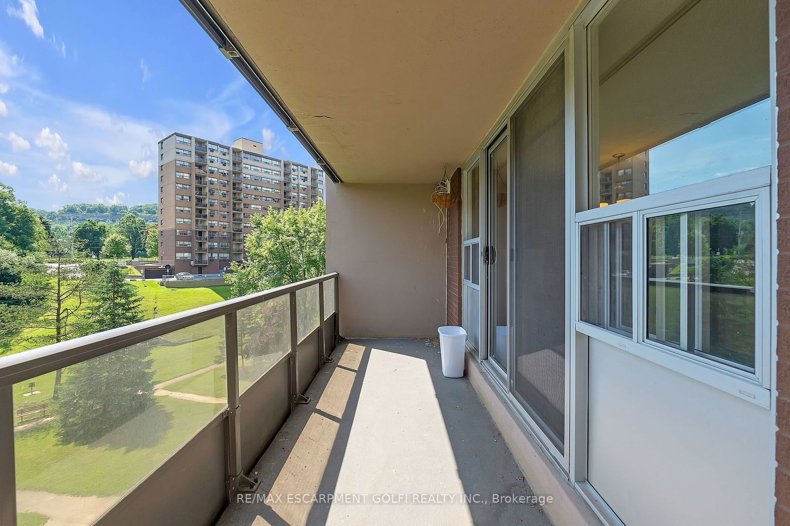 1966 Main St W, unit 402 for sale - image #37