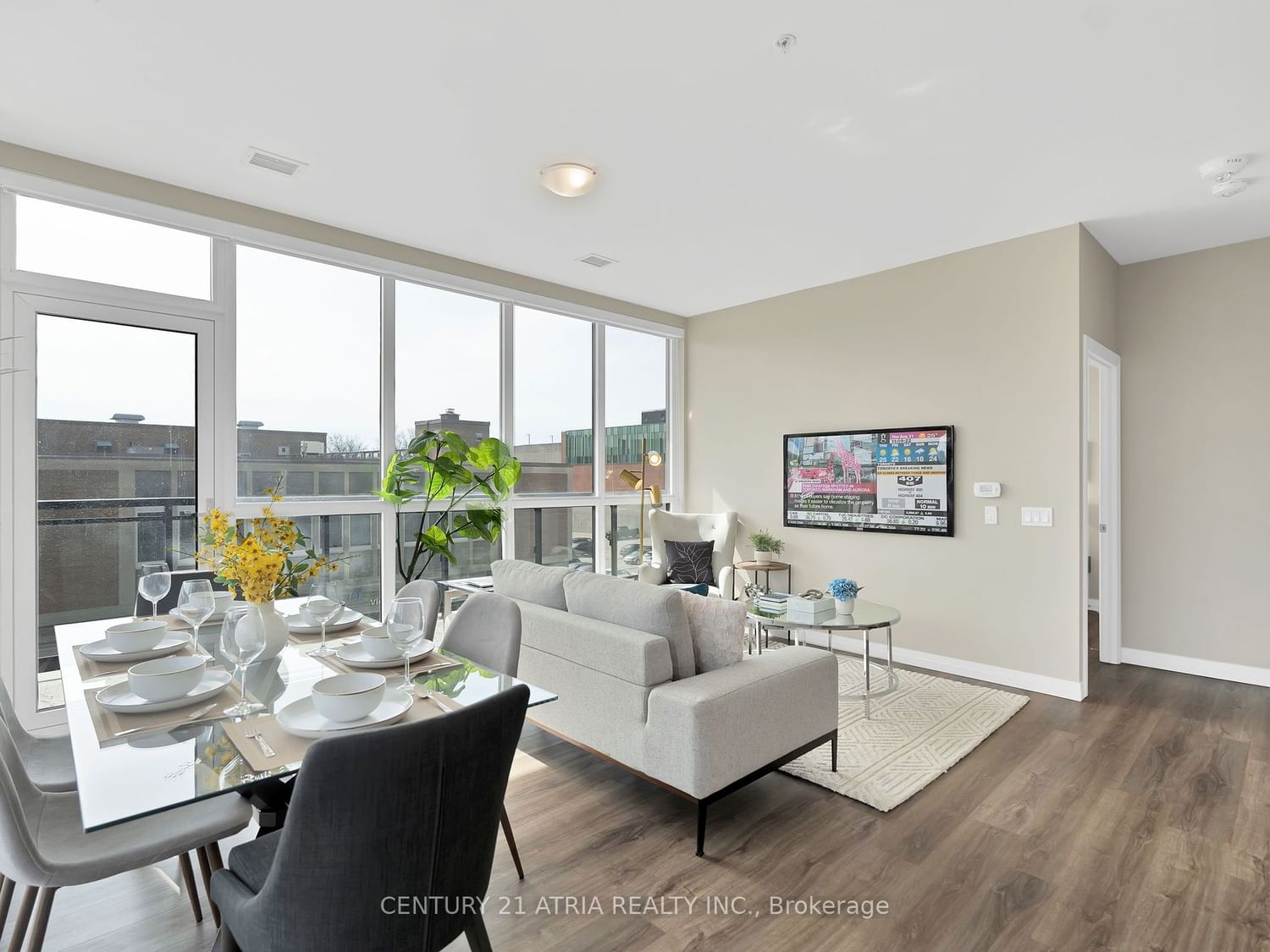 60 Charles St W, unit 308 for sale - image #6