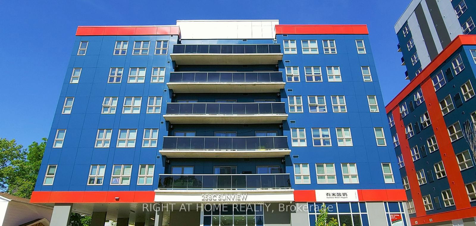 258C Sunview St, unit 325 for sale