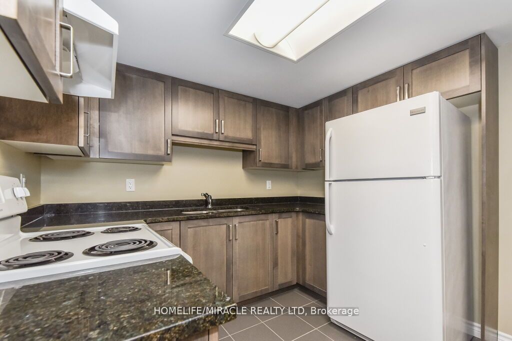 50 Bryan Crt, unit 413 for sale - image #34