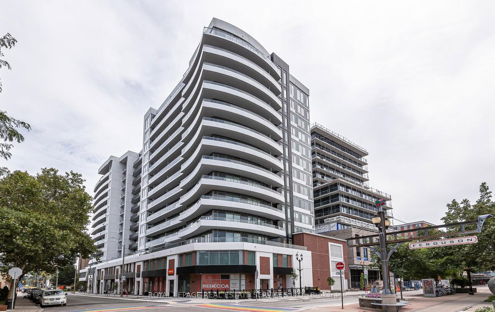 212 King William St, unit 708 for rent