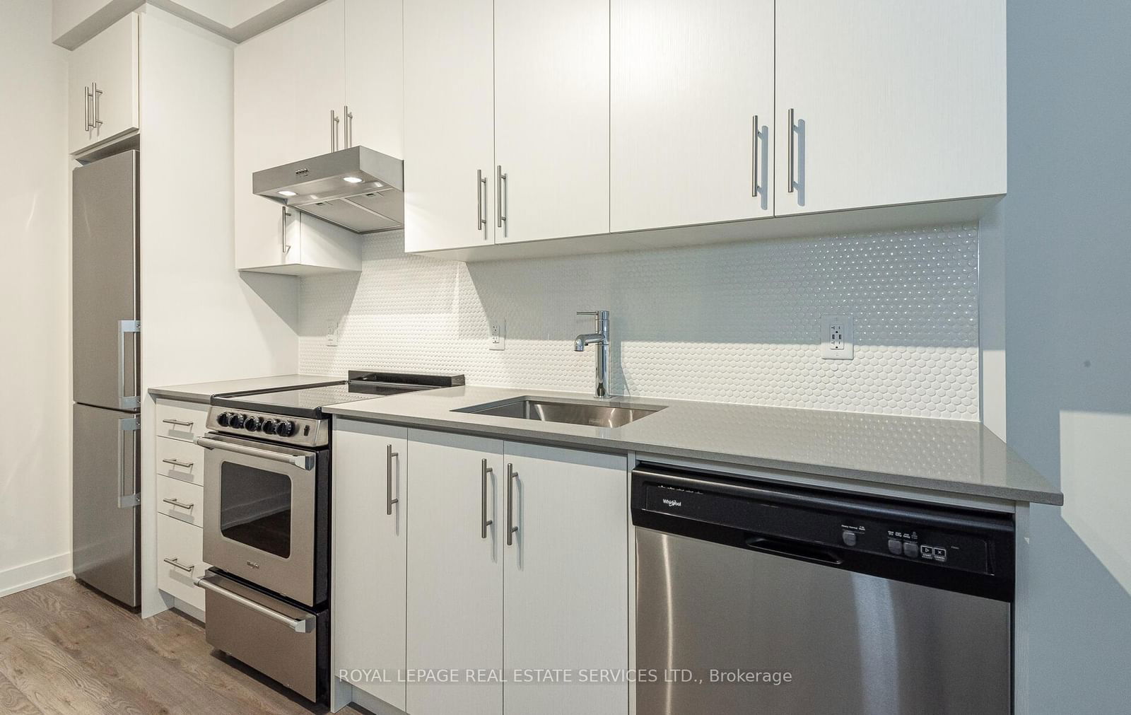 212 King William St, unit 708 for rent