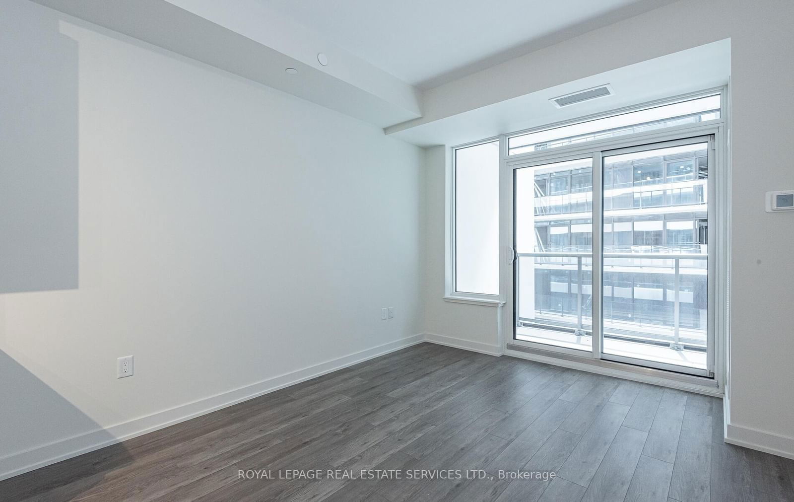 212 King William St, unit 708 for rent