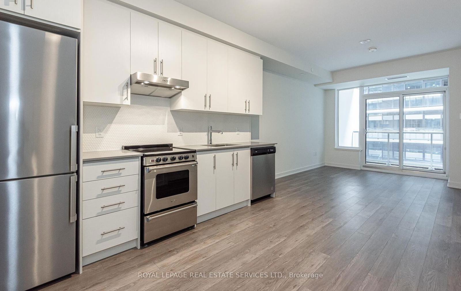 212 King William St, unit 708 for rent