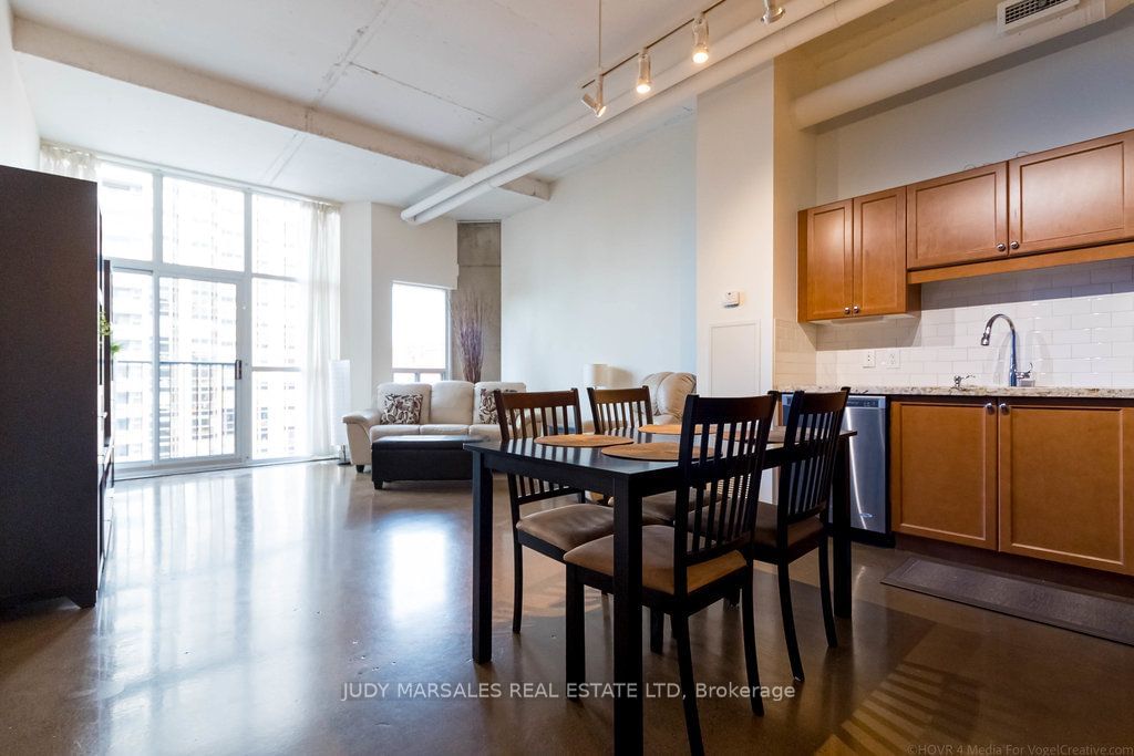 66 Bay St S, unit 613 for sale