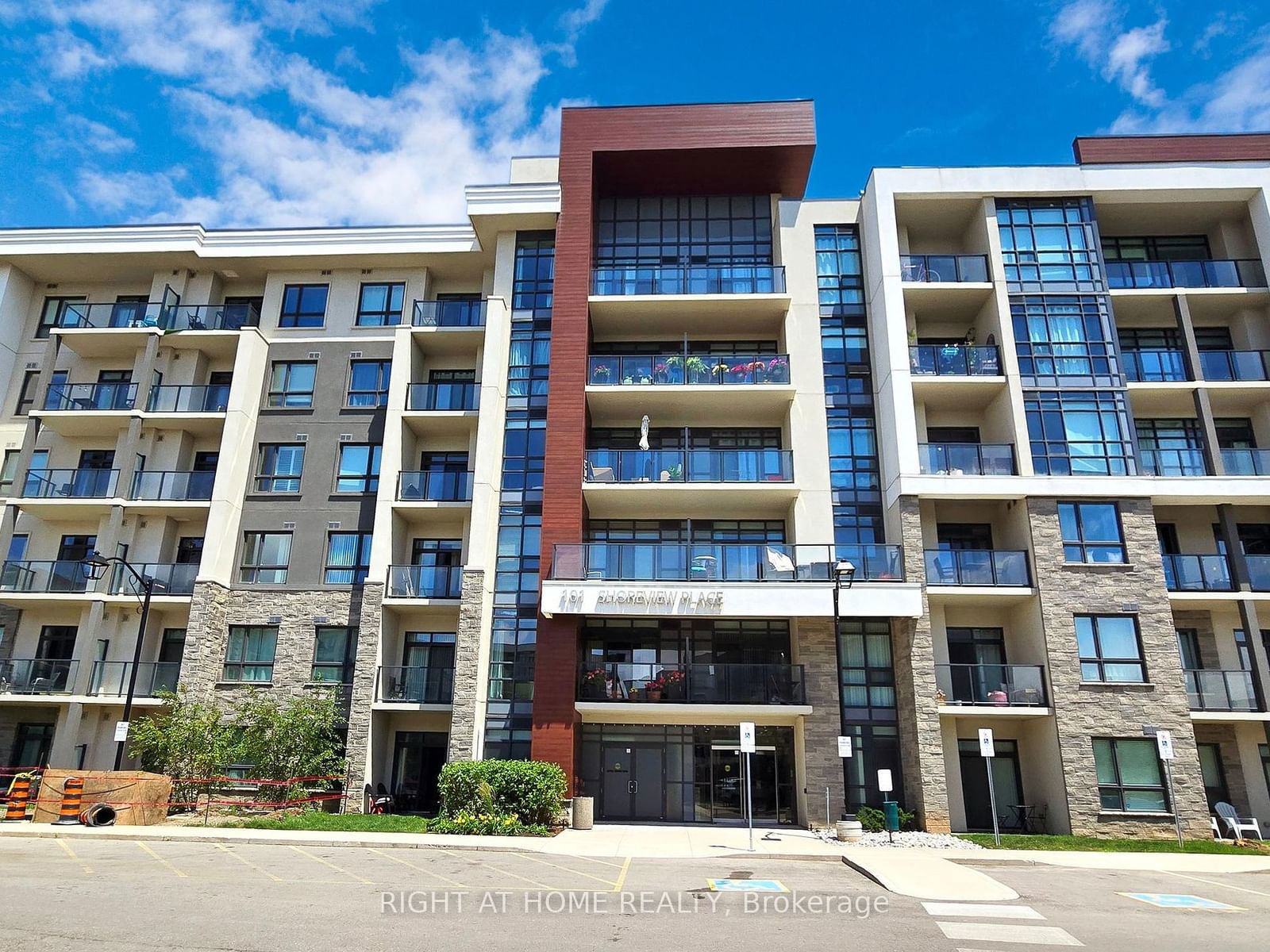 101 Shoreview Pl, unit 111 for sale - image #1