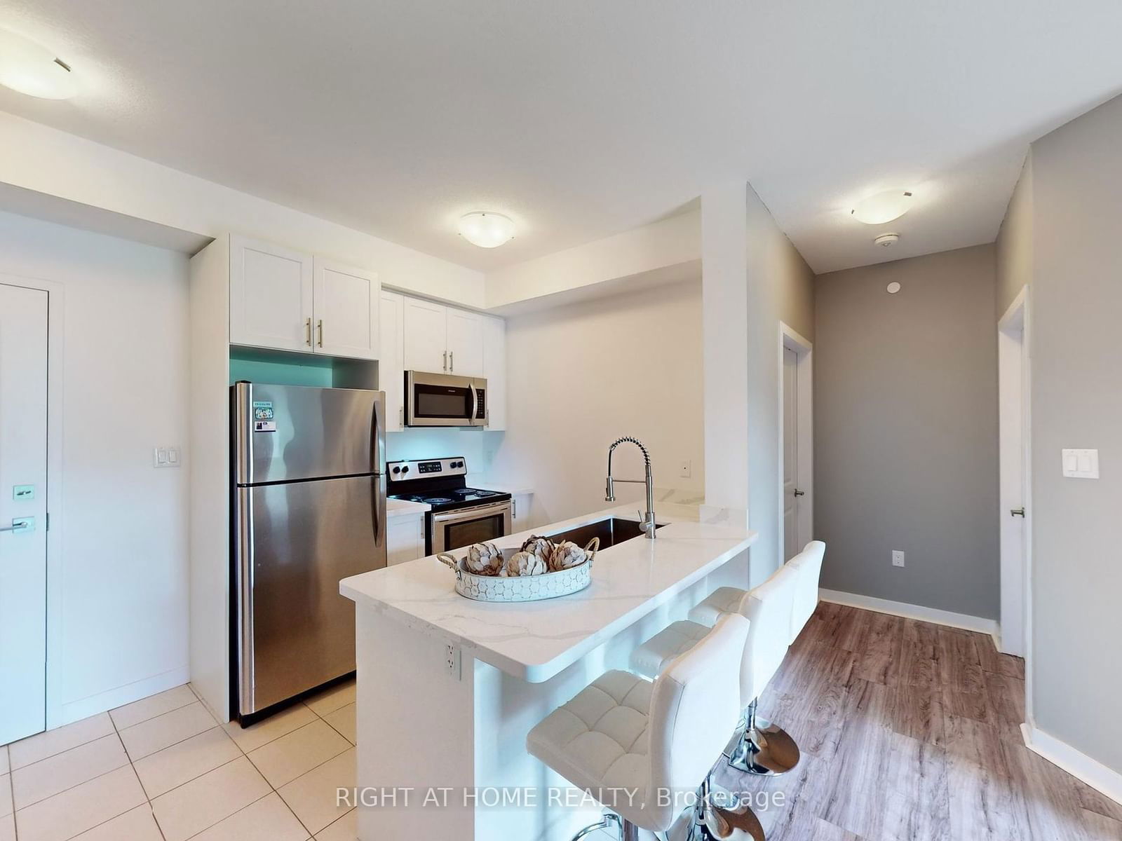 101 Shoreview Pl, unit 111 for sale - image #13