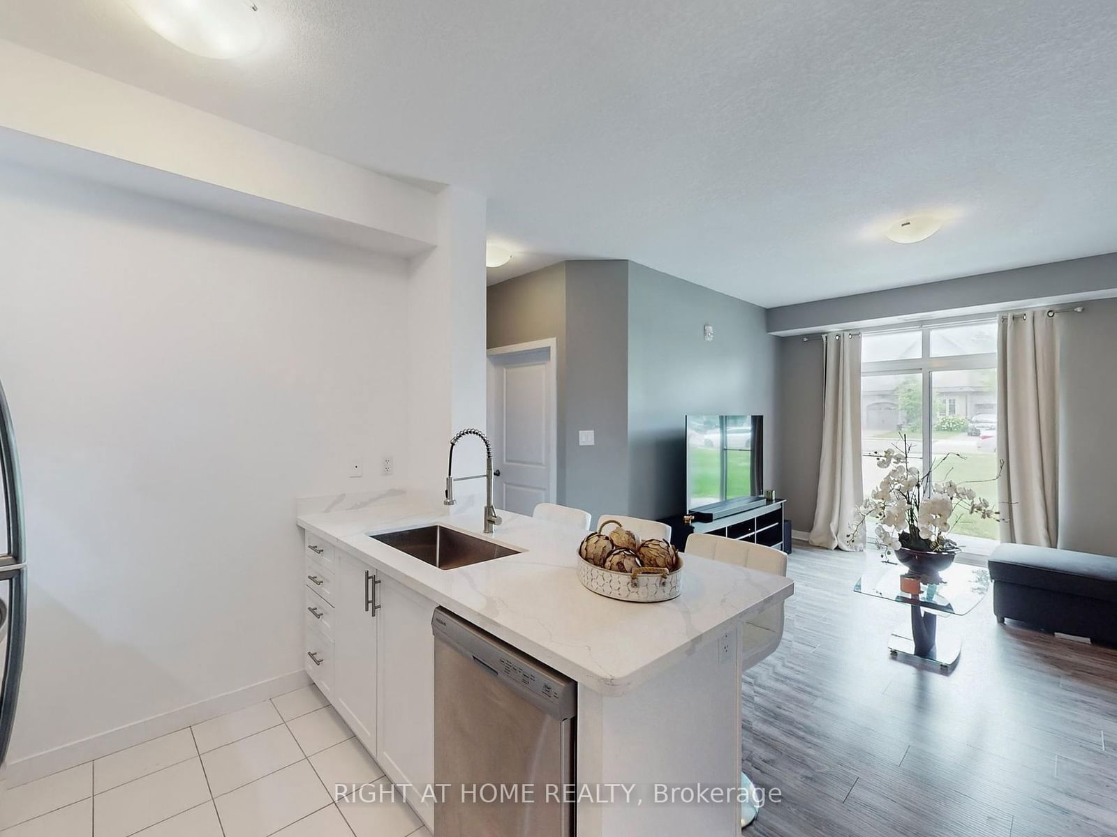 101 Shoreview Pl, unit 111 for sale - image #16