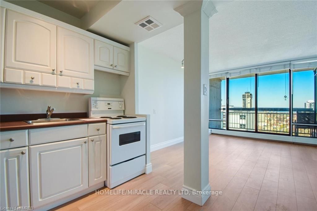 150 Charlton Ave, unit 2303 for sale - image #4