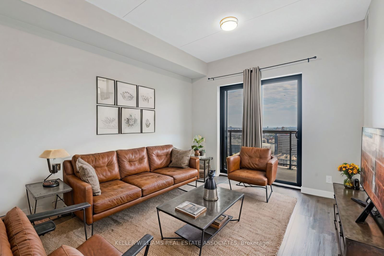 15 Queen St S, unit 2013 for sale - image #8