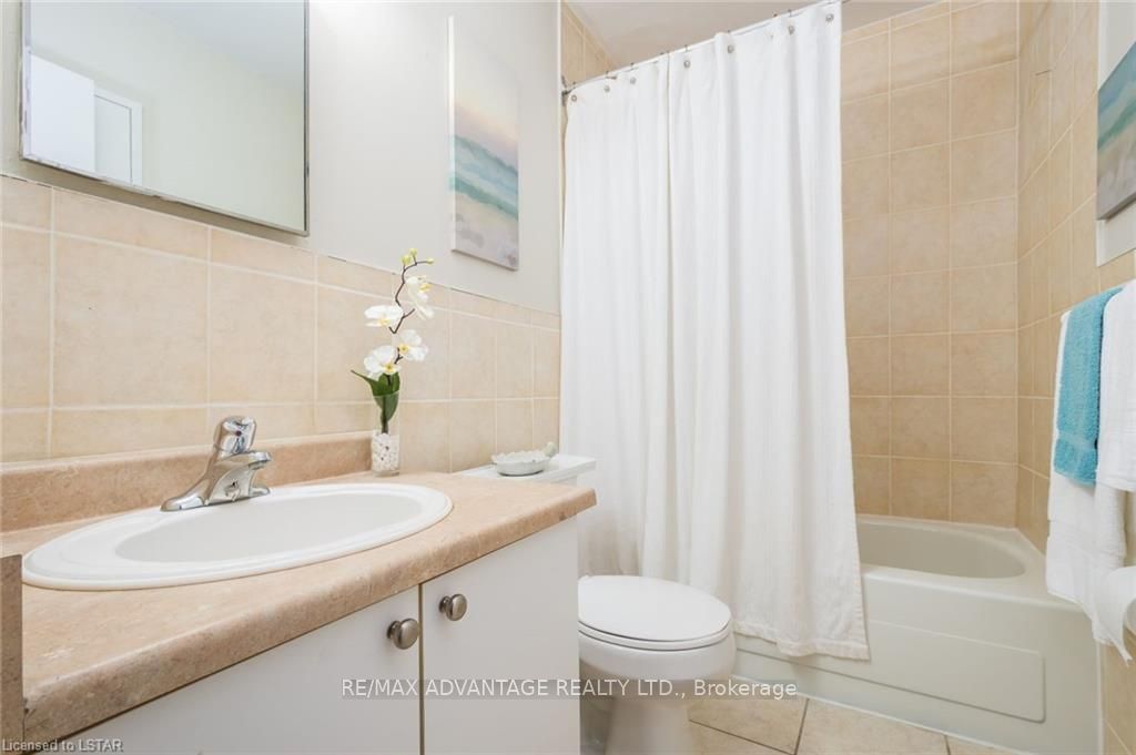 573 Mornington Ave, unit 406 for sale - image #6