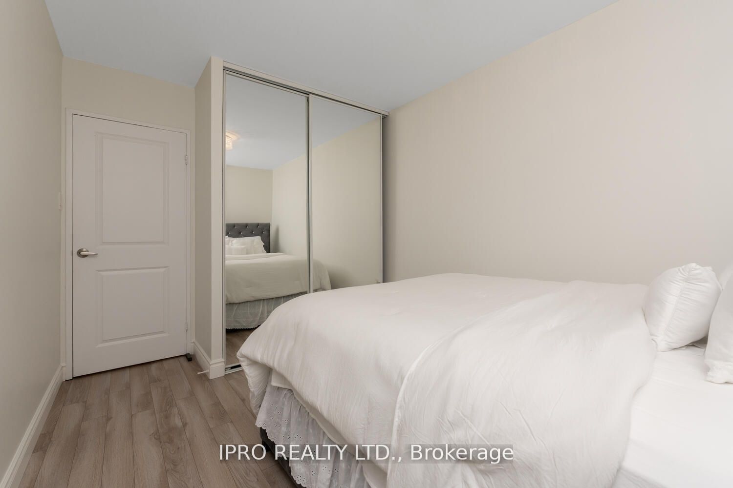 1968 Main St W, unit 1004 for sale - image #27