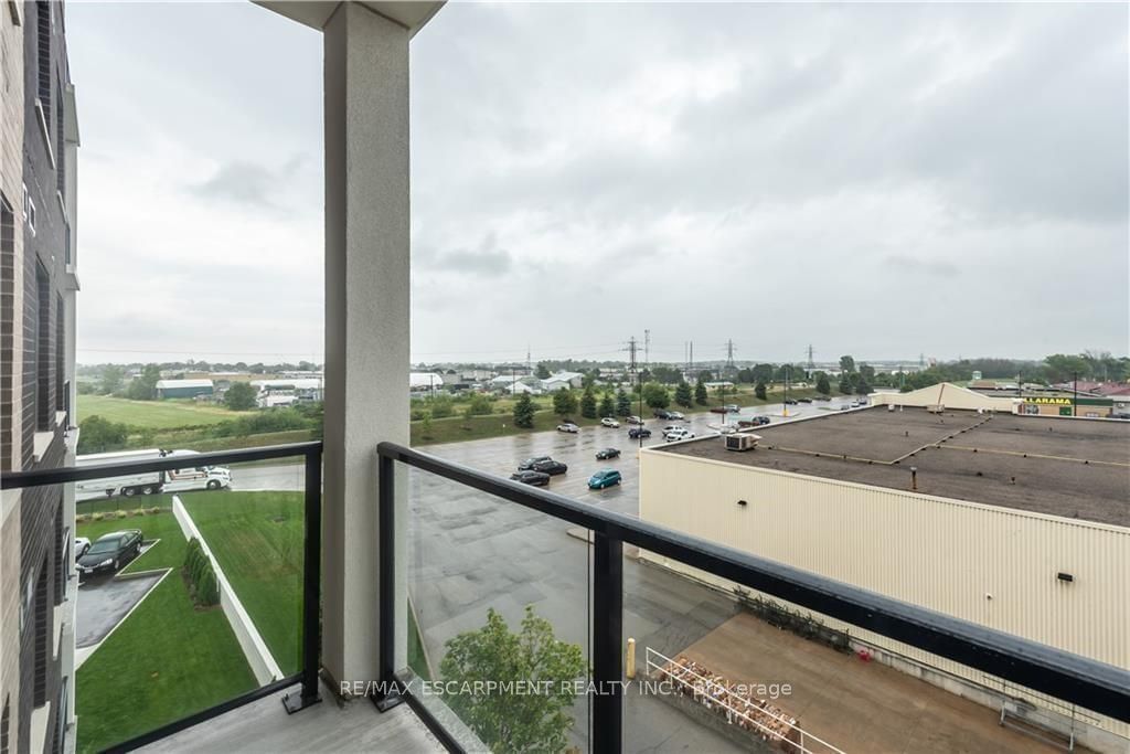 5055 Greenlane Rd, unit 417 for sale - image #26