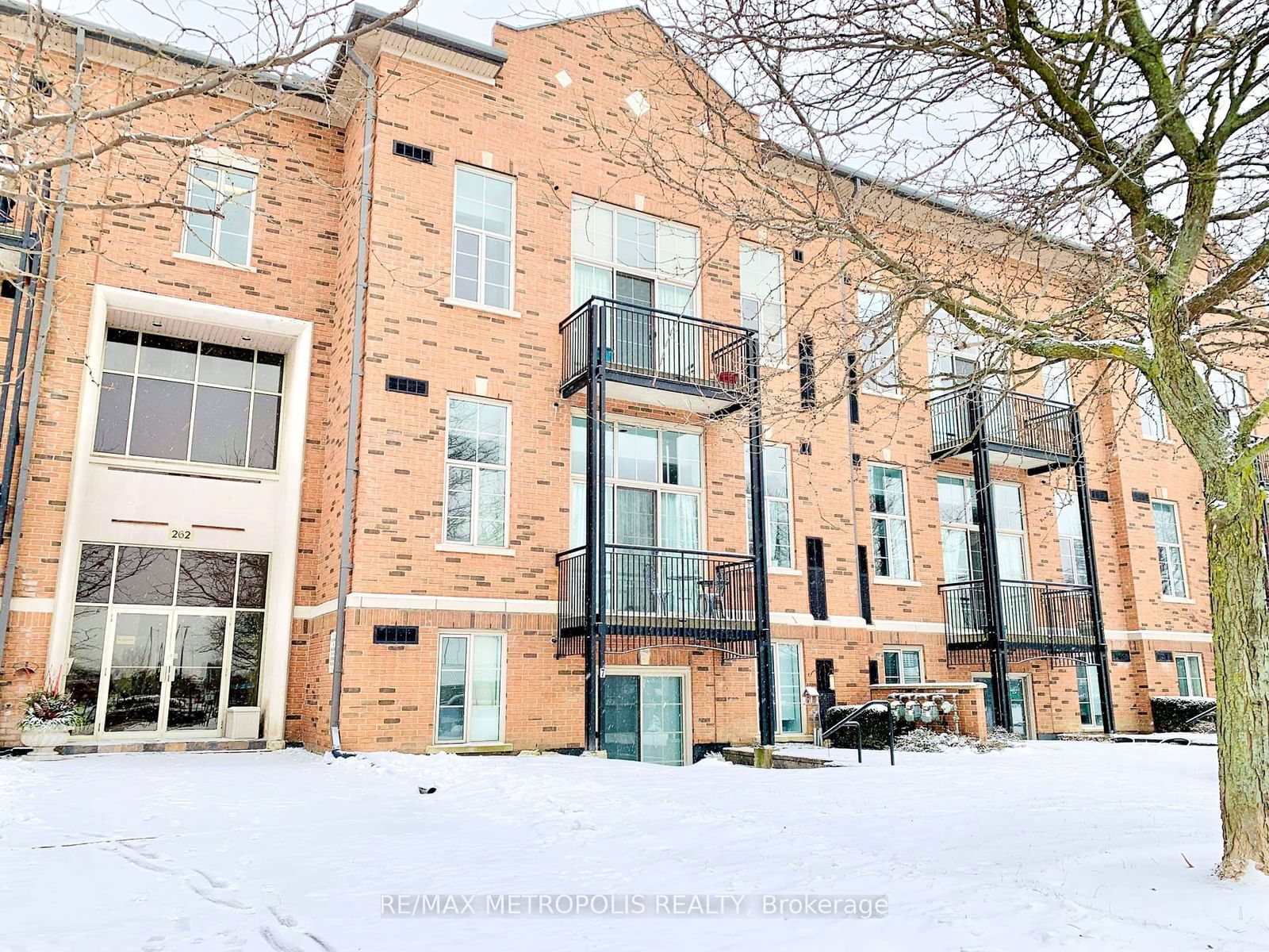 262 Dundas St E, unit 210 for sale