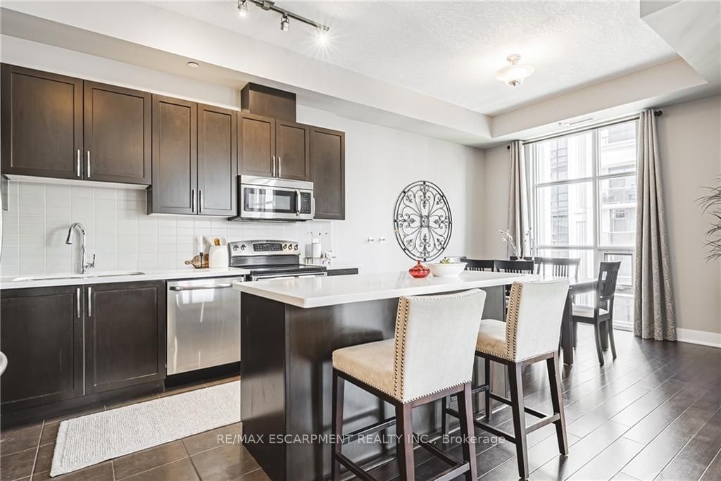 90 Charlton Ave W, unit 802 for sale - image #6