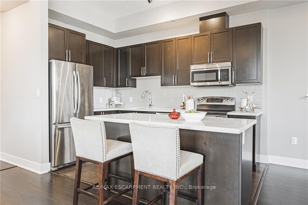 90 Charlton Ave W, unit 802 for sale - image #7