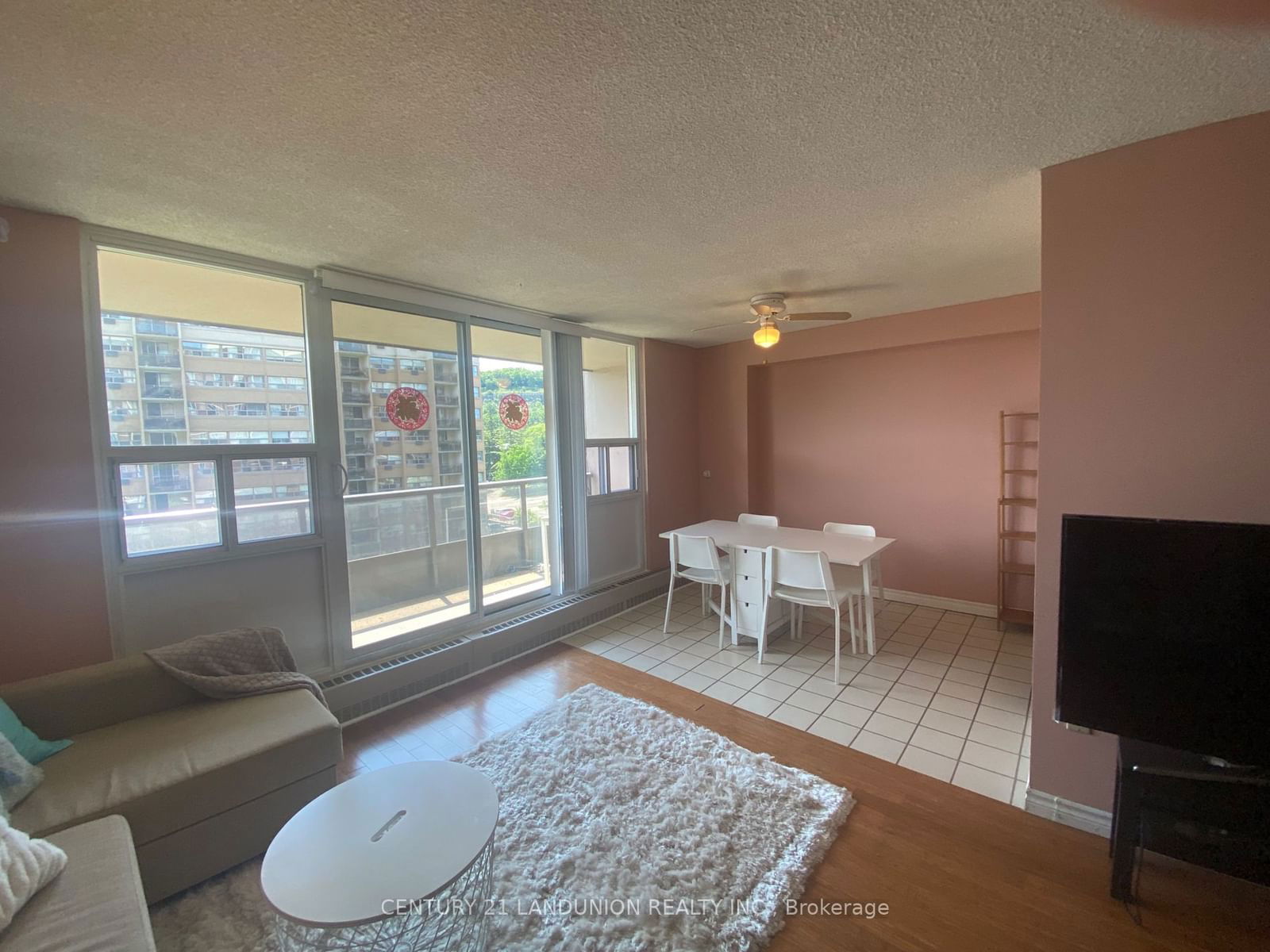 1964 Main St W, unit #808 for rent - image #6