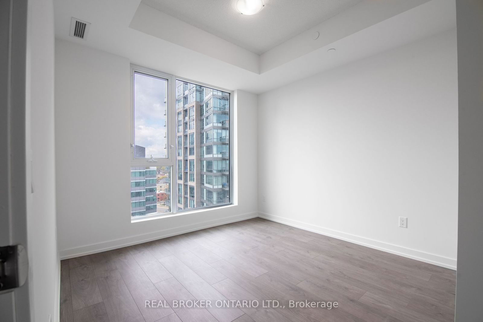 55 Duke St W, unit 1101 for sale - image #5