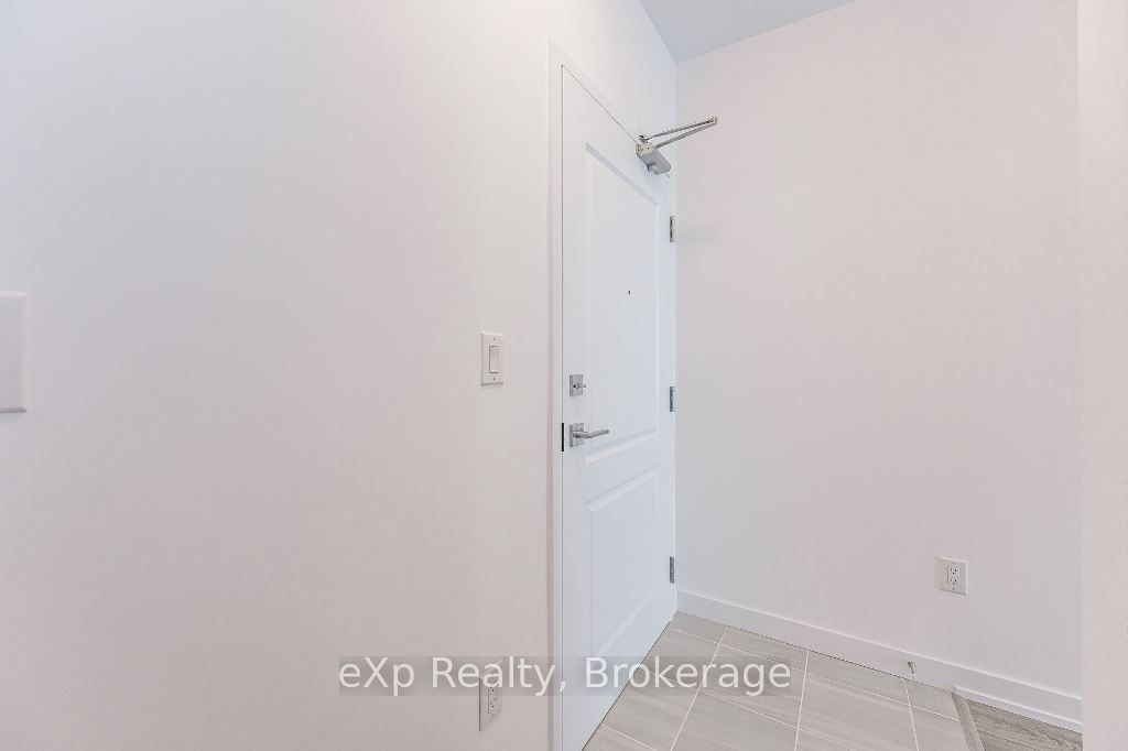 460 Dundas St E, unit 520 for rent - image #17