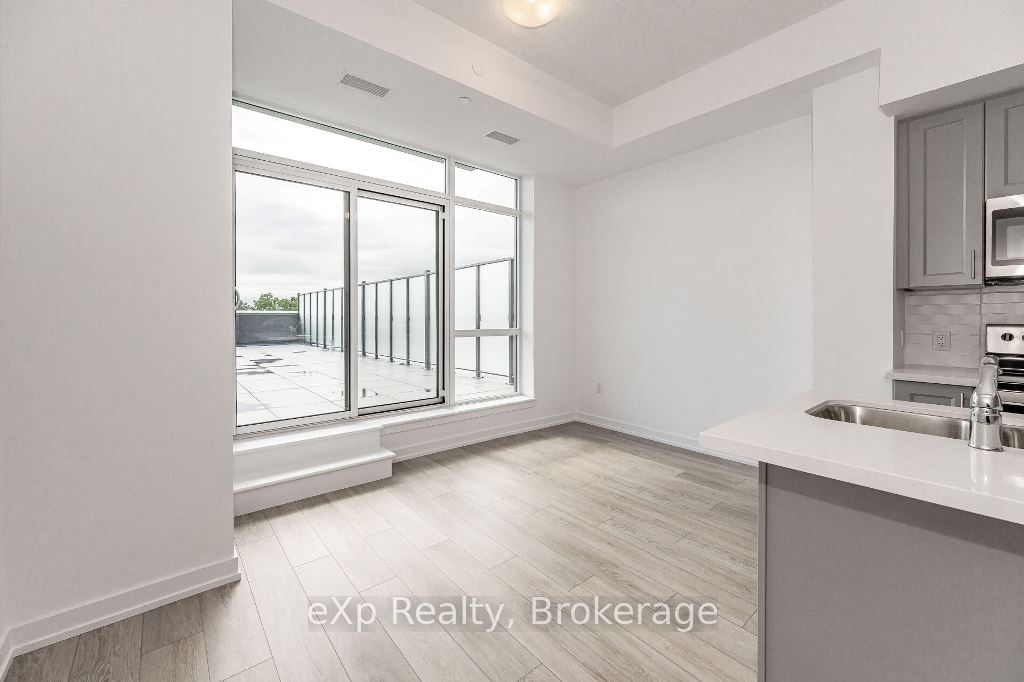 460 Dundas St E, unit 520 for rent - image #5