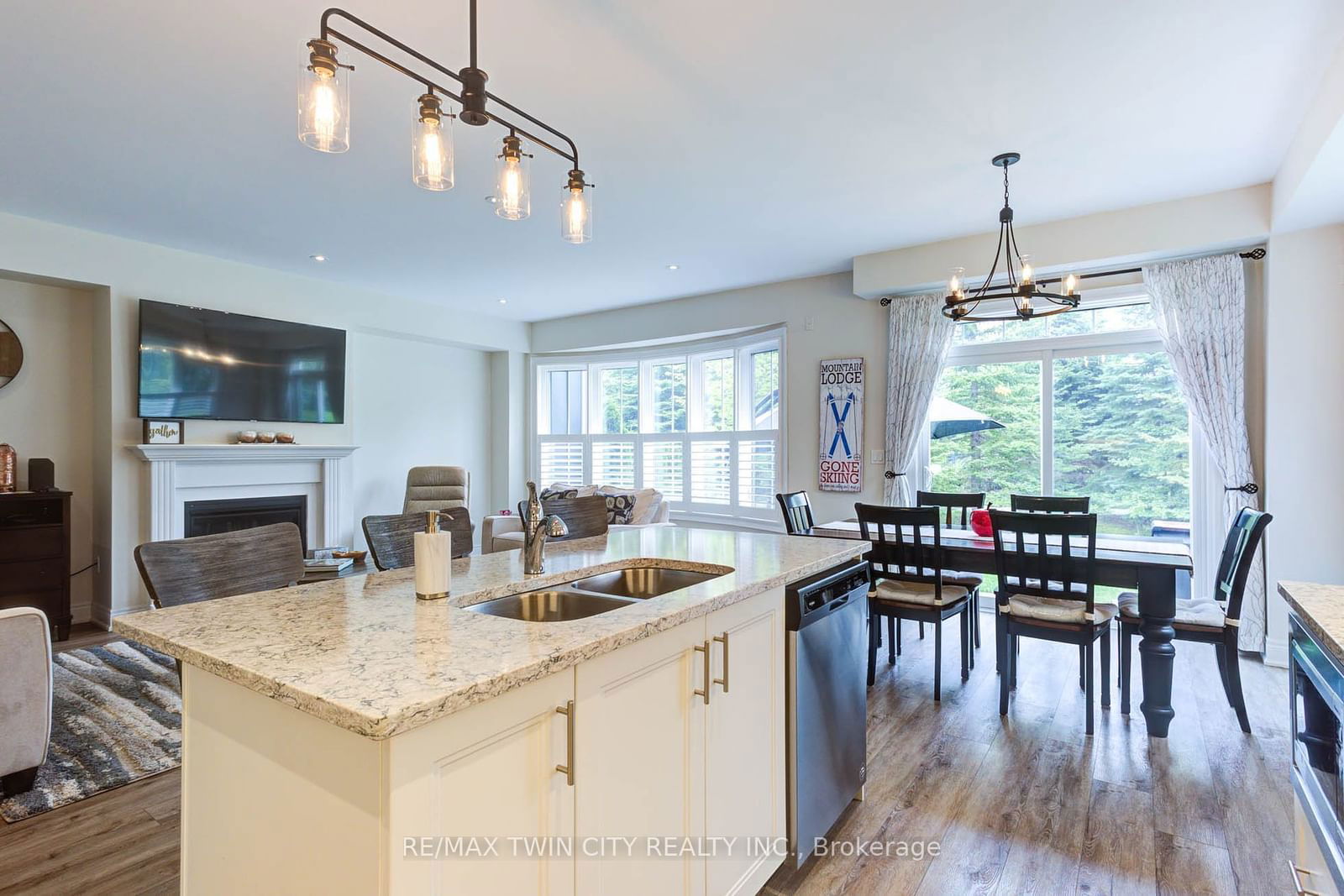 171 SNOWBRIDGE Way, unit 47 for sale - image #17