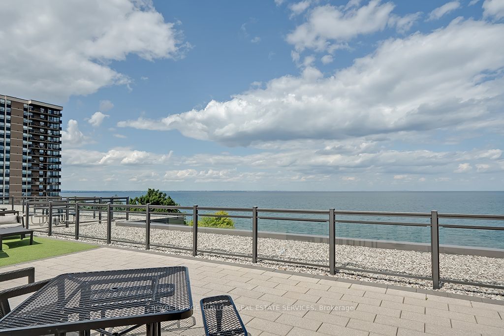 35 Southshore Cres, unit 232 for sale - image #18