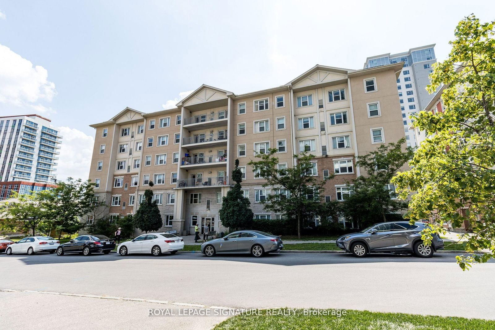 251 Lester St, unit 506 for sale - image #32