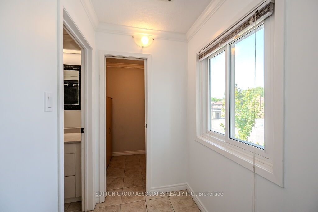 121 University Ave E, unit 18 for sale - image #22