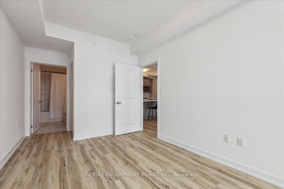 450 Dundas St E, unit 1001 for rent - image #21