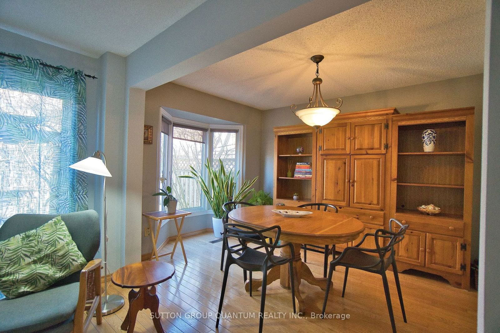 7 Davidson Blvd, unit 6 for sale - image #2