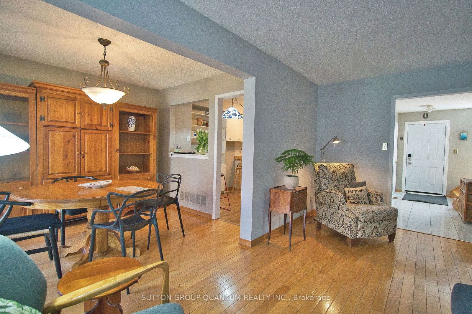 7 Davidson Blvd, unit 6 for sale - image #3