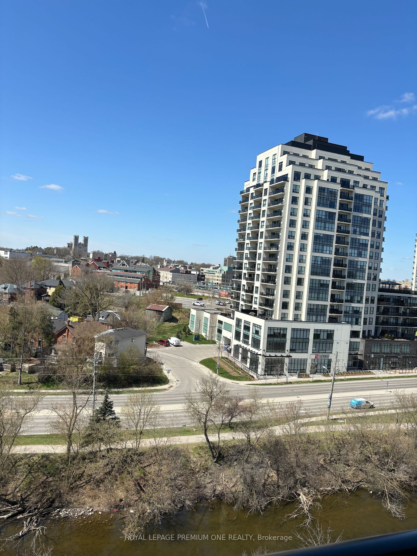 63 Arthur St S, unit 904 for sale