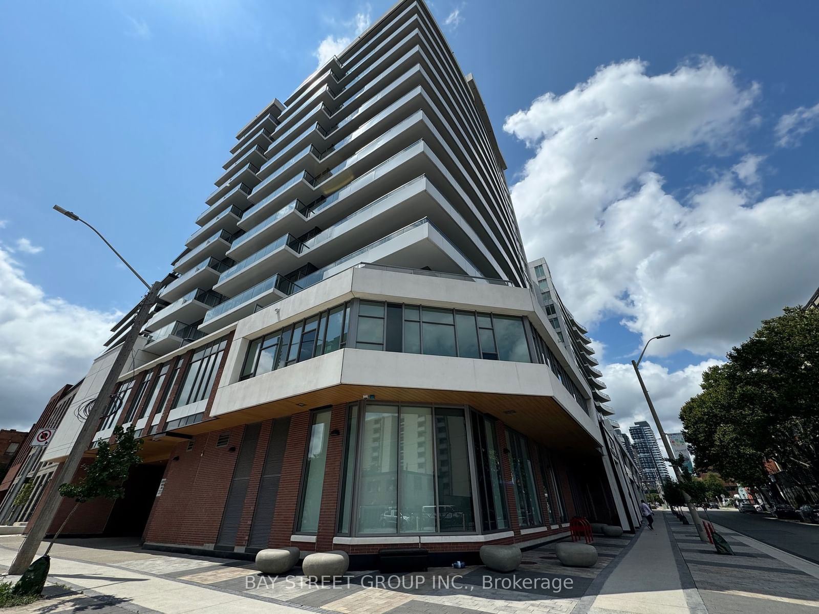 212 KING WILLIAM St, unit 1207 for sale