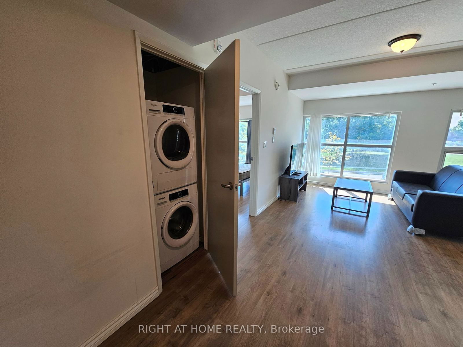 275 Larch St, unit B107 for rent - image #10