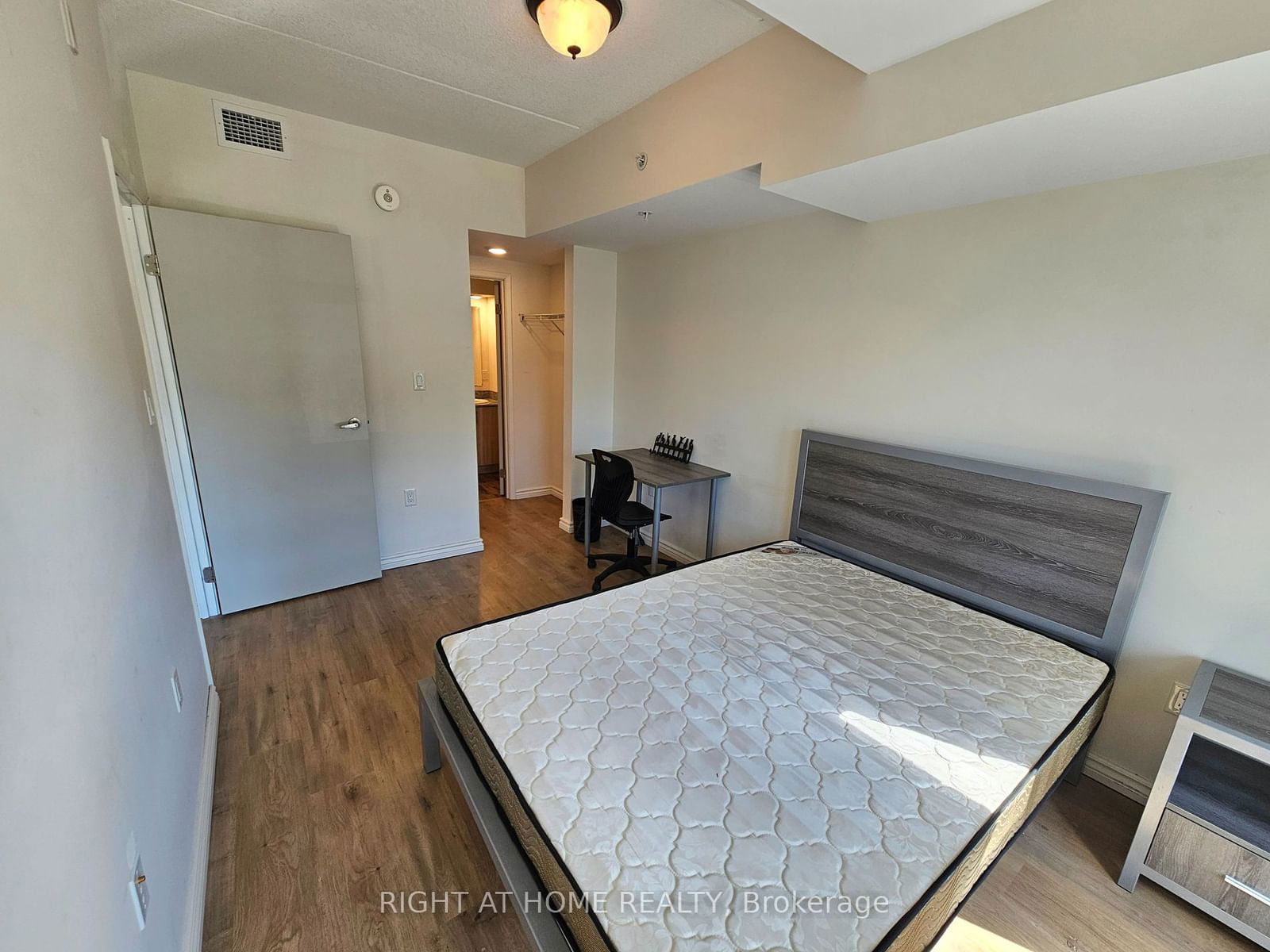 275 Larch St, unit B107 for rent - image #14