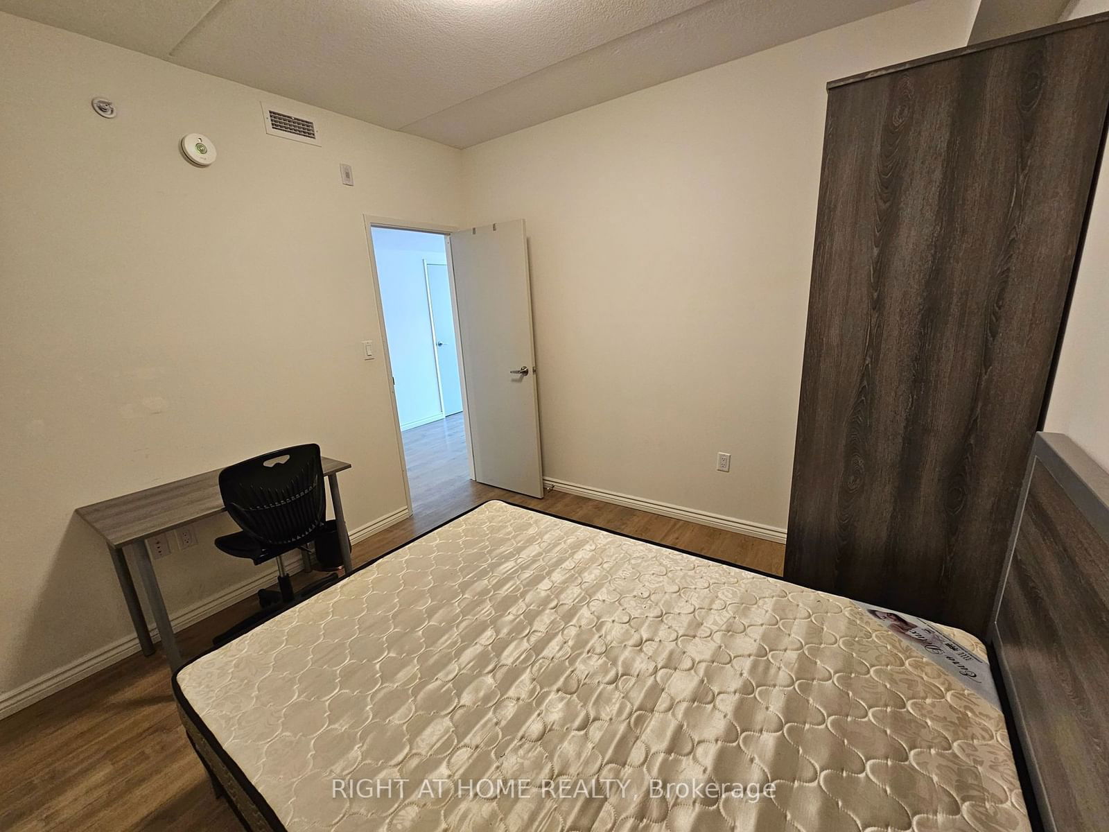 275 Larch St, unit B107 for rent - image #18