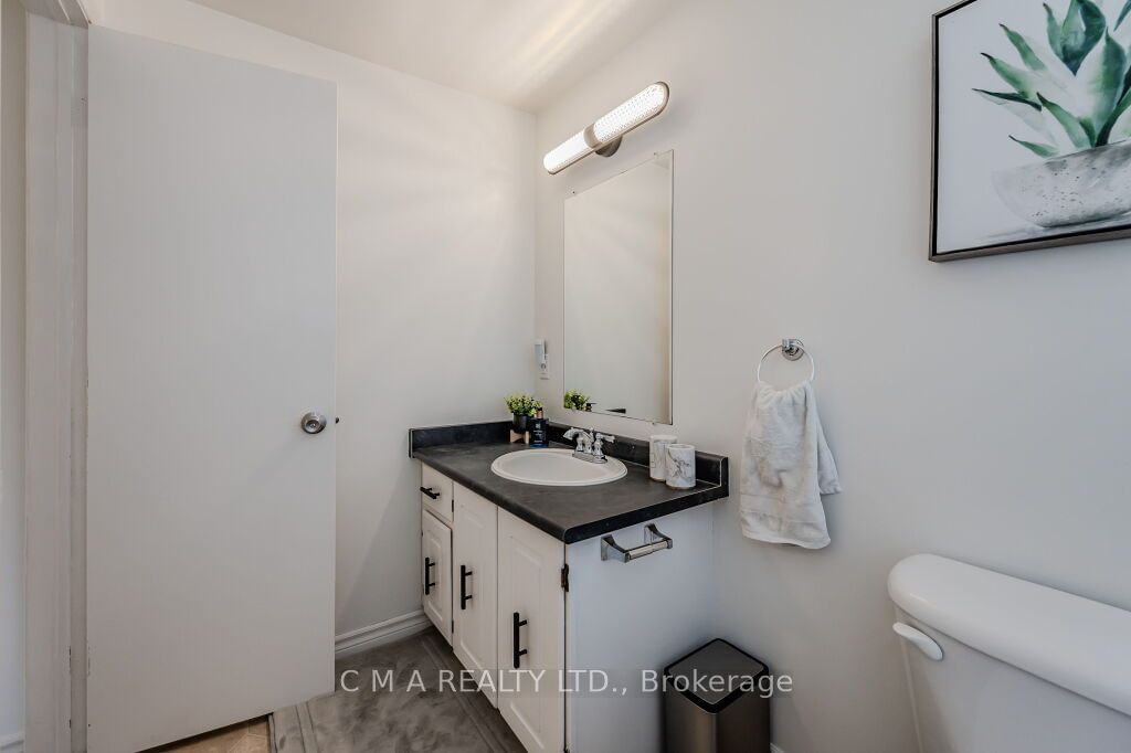 60 Elmsdale Dr, unit 35 for sale - image #31