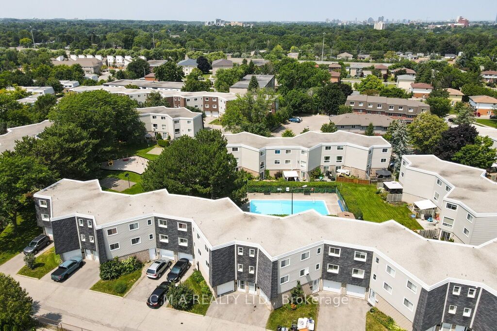 60 Elmsdale Dr, unit 35 for sale - image #36