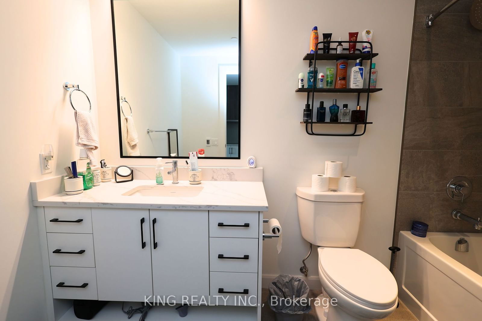 741 King St W, unit 1410 for sale - image #8