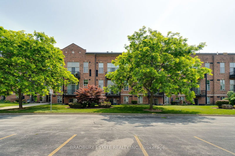 262 Dundas St E, unit 317 for sale - image #1