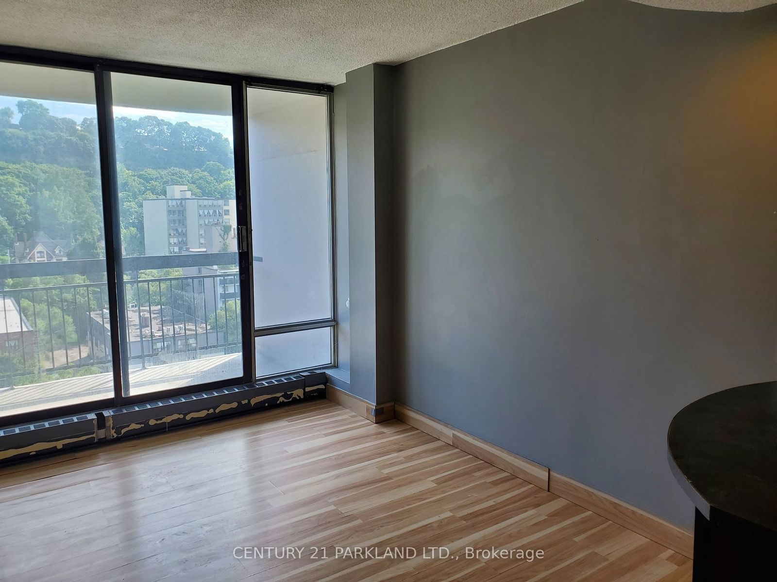 150 Charlton Ave E, unit 2107 for sale - image #1