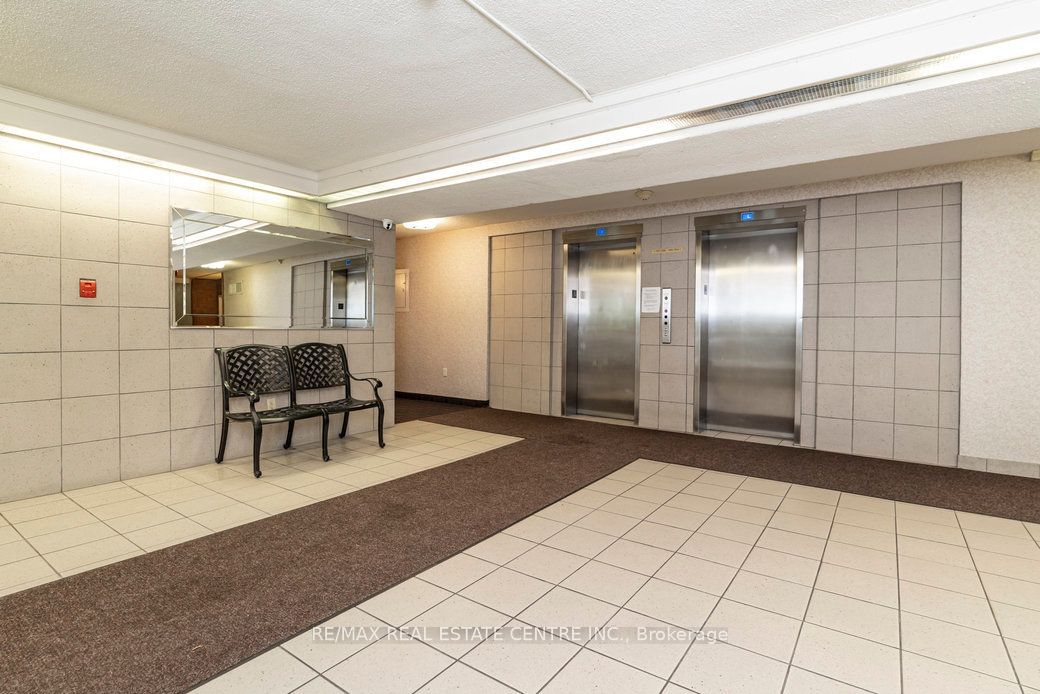 1966 Main St W, unit 406 for sale - image #2