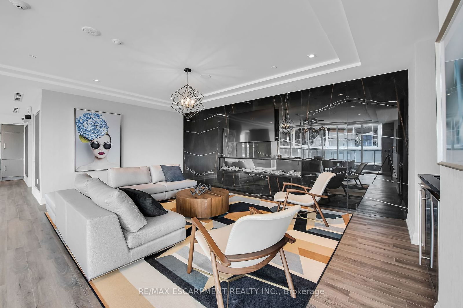 212 King William St, unit 805 for sale - image #30