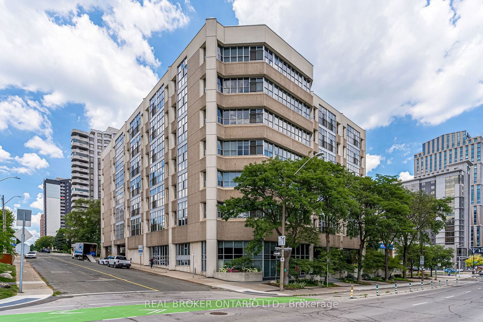 66 Bay St S, unit 118 for sale