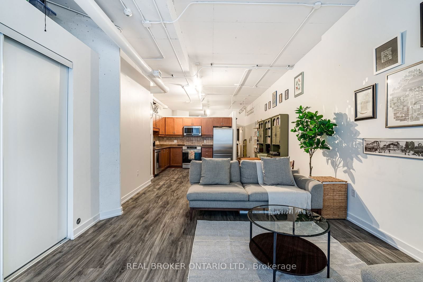 66 Bay St S, unit 118 for sale