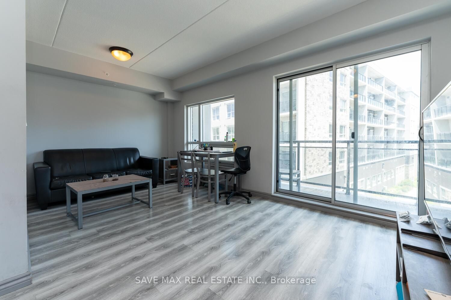 275 Larch St, unit 209F for sale - image #9