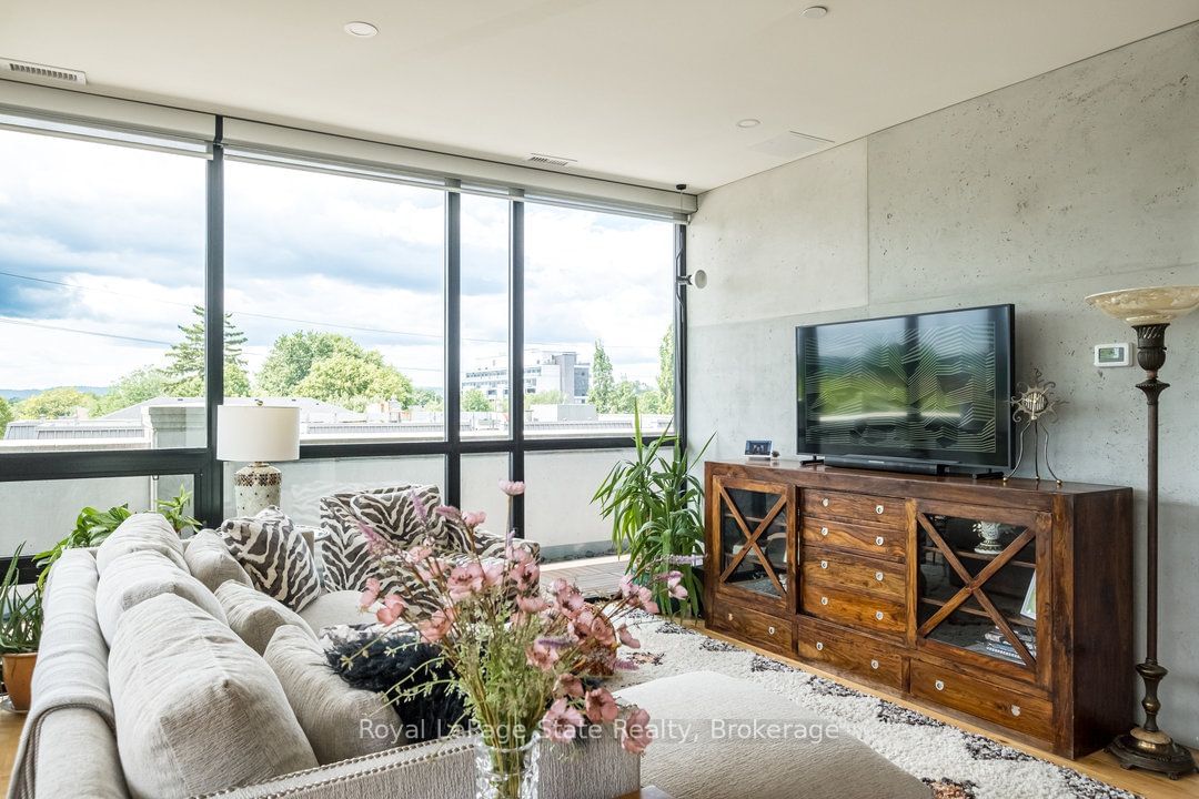 101 Locke St, unit 304 for sale - image #34