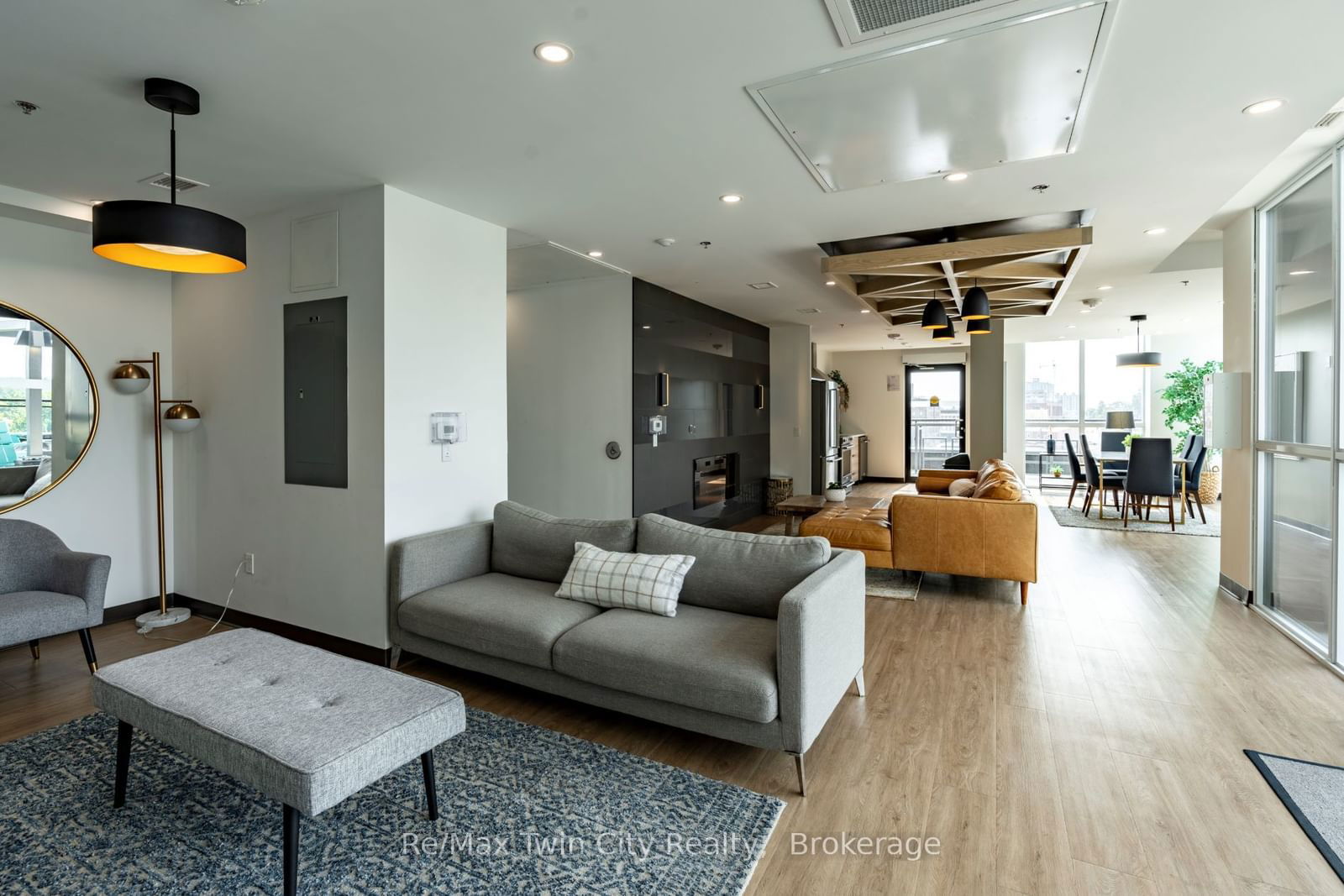 60 CHARLES St W, unit 2104 for sale - image #33